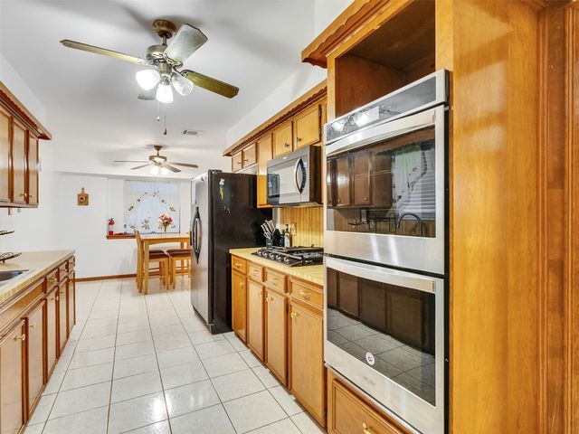 4002 Thistledown Drive, Pasadena, TX 77504