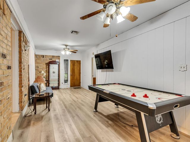 4002 Thistledown Drive, Pasadena, TX 77504