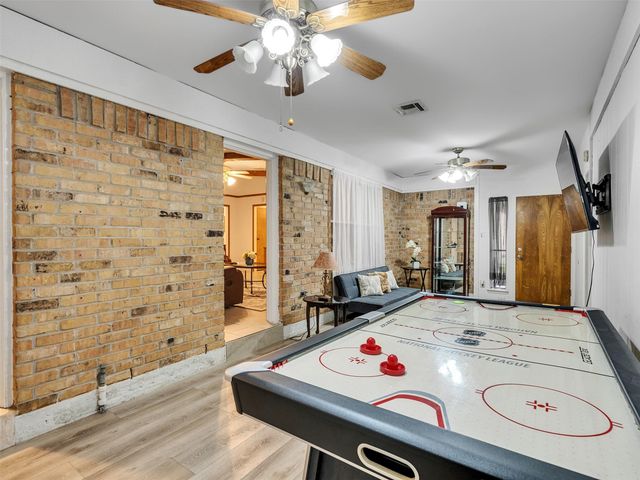 4002 Thistledown Drive, Pasadena, TX 77504