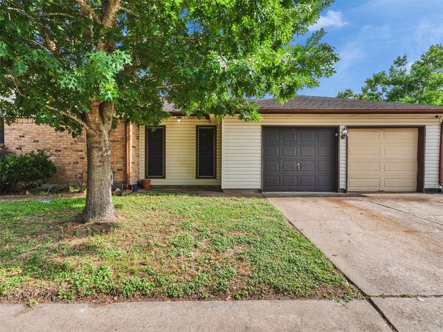 4002 Thistledown Drive, Pasadena, TX 77504