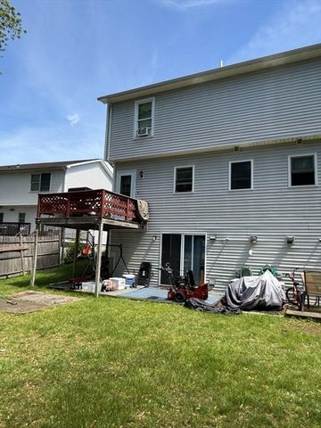 26 Saint Botolph St 2, Haverhill, MA 01832