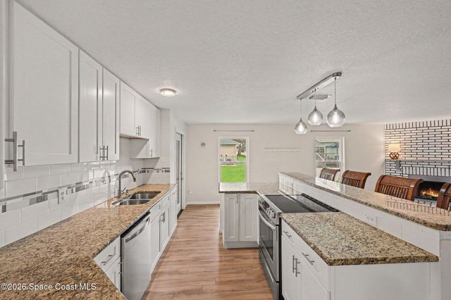 1019 Mandarin Drive NE, Palm Bay, FL 32905