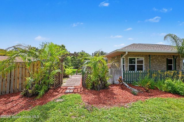 1019 Mandarin Drive NE, Palm Bay, FL 32905