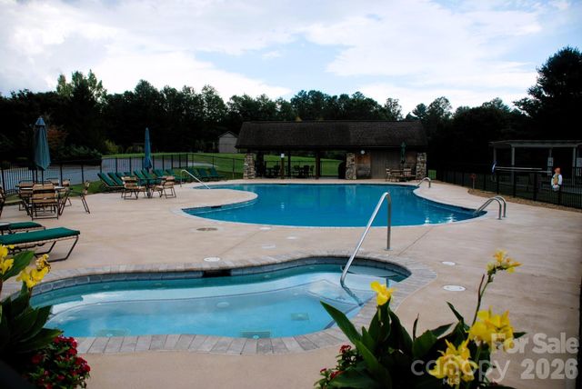 156 Triple Fairways Drive, Hendersonville, NC 28739