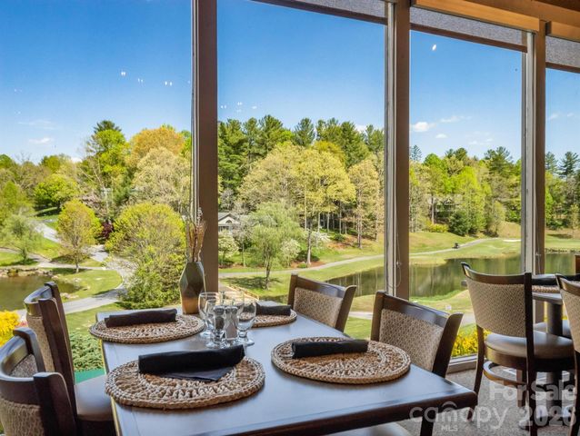 156 Triple Fairways Drive, Hendersonville, NC 28739