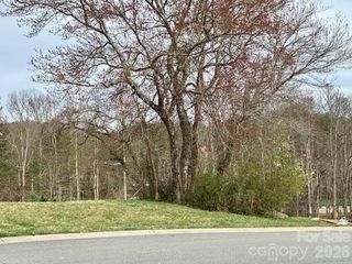 156 Triple Fairways Drive, Hendersonville, NC 28739
