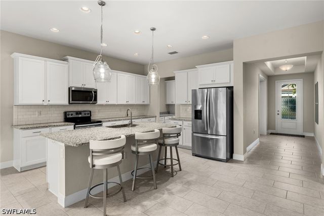 3292 Pilot CIR, Naples, FL 34120