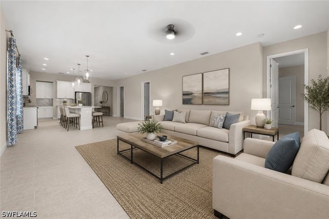 3292 Pilot CIR, Naples, FL 34120