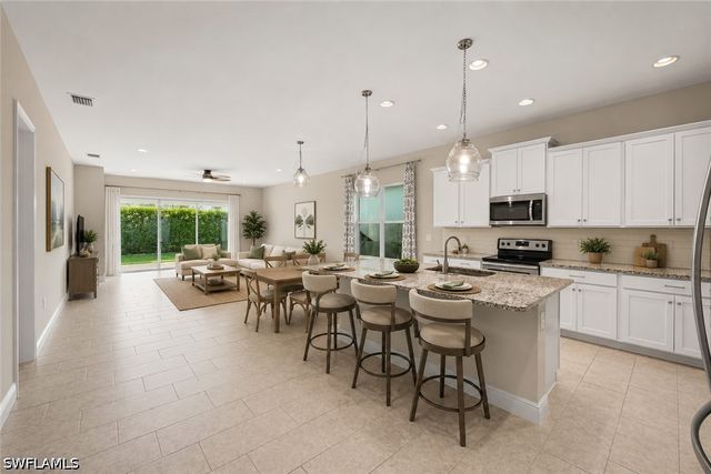3292 Pilot CIR, Naples, FL 34120