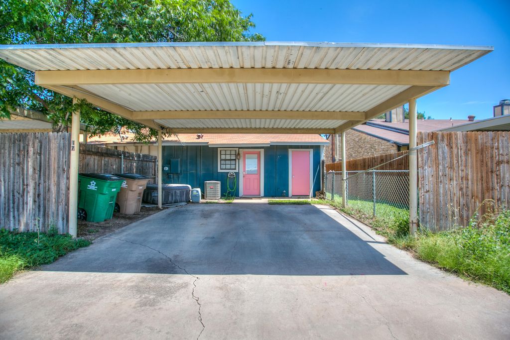Image 27 of property listing at 1737 Utah Avenue, San Angelo, TX 76904