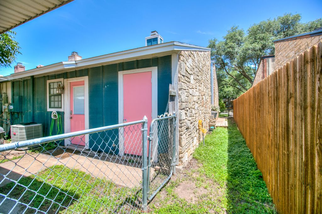 Image 28 of property listing at 1737 Utah Avenue, San Angelo, TX 76904
