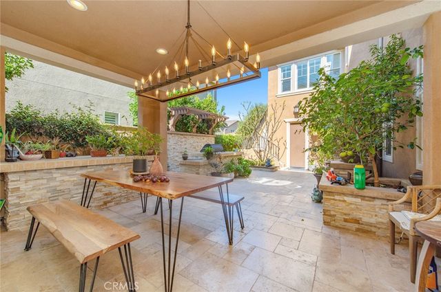 220 Barnes Road, Tustin, CA 92782