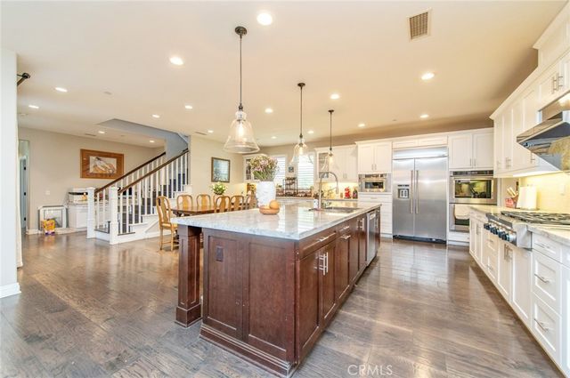 220 Barnes Road, Tustin, CA 92782