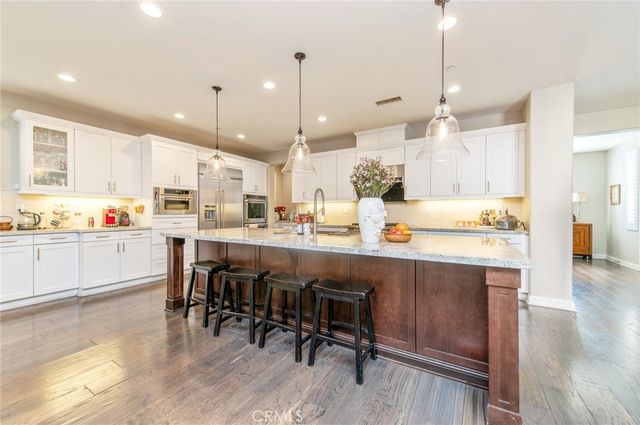 220 Barnes Road, Tustin, CA 92782
