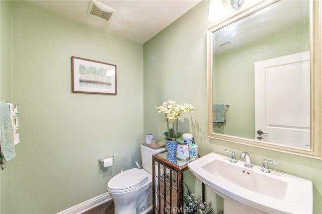 220 Barnes Road, Tustin, CA 92782