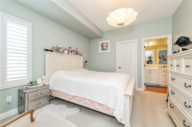 220 Barnes Road, Tustin, CA 92782