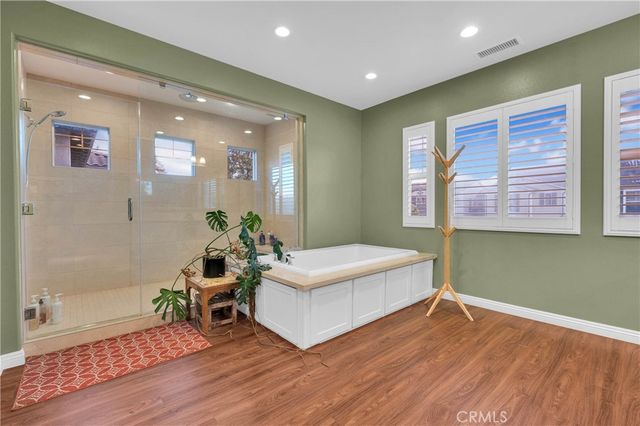 220 Barnes Road, Tustin, CA 92782