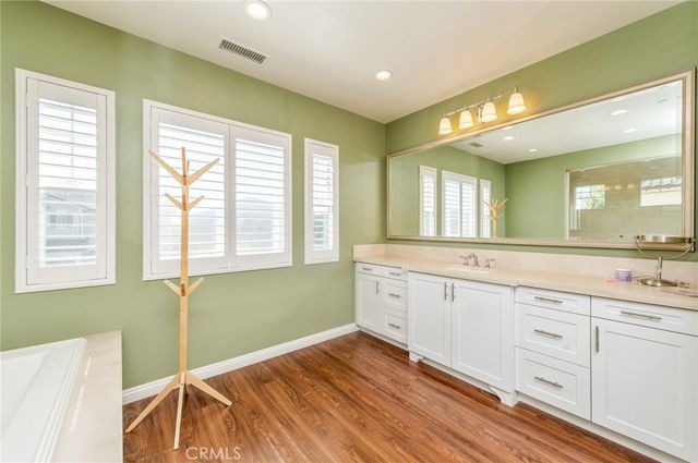 220 Barnes Road, Tustin, CA 92782