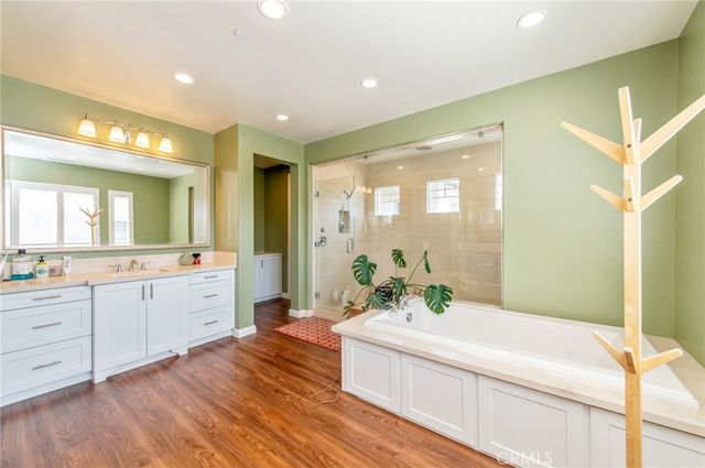220 Barnes Road, Tustin, CA 92782