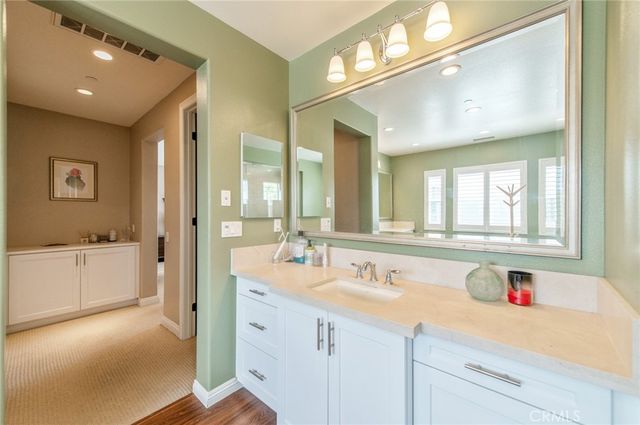 220 Barnes Road, Tustin, CA 92782