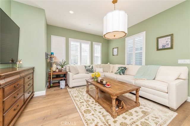 220 Barnes Road, Tustin, CA 92782