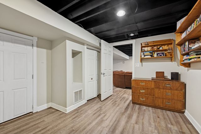 126 N Rohlwing Road, Palatine, IL 60074