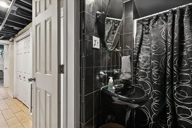 126 N Rohlwing Road, Palatine, IL 60074