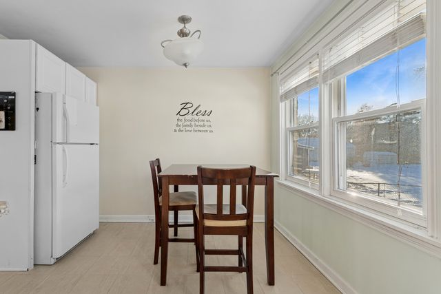 126 N Rohlwing Road, Palatine, IL 60074