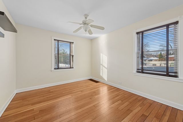 126 N Rohlwing Road, Palatine, IL 60074