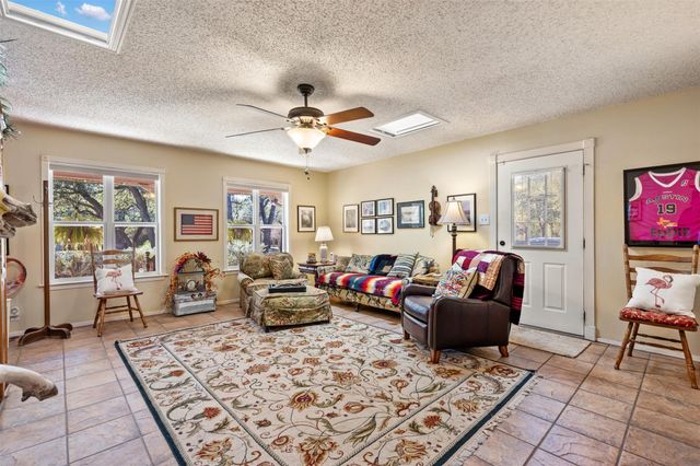 1109 Cedar Park DR, Cedar Park, TX 78613