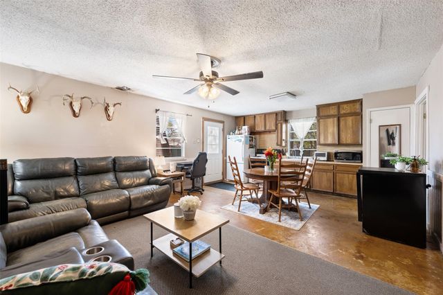 1109 Cedar Park DR, Cedar Park, TX 78613