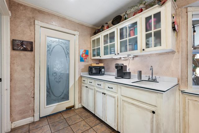 1109 Cedar Park DR, Cedar Park, TX 78613