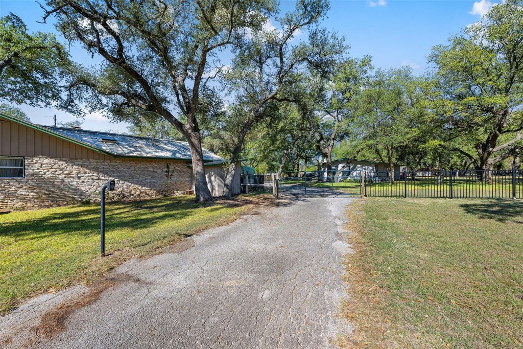 1109 Cedar Park DR, Cedar Park, TX 78613