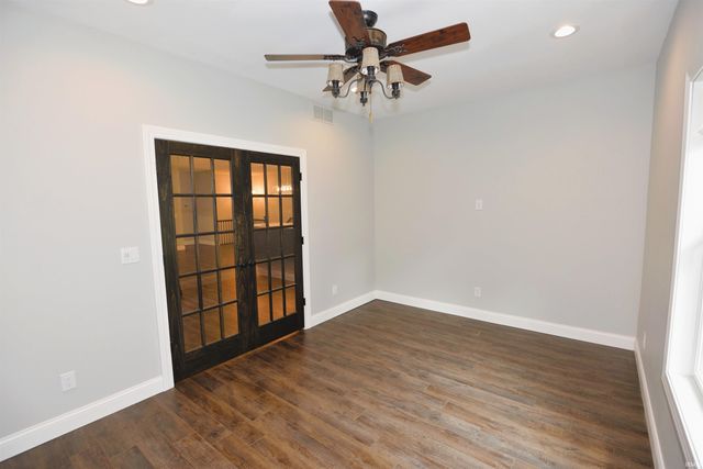 52427 Lynnewood Avenue, South Bend, IN 46628