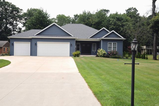 52427 Lynnewood Avenue, South Bend, IN 46628