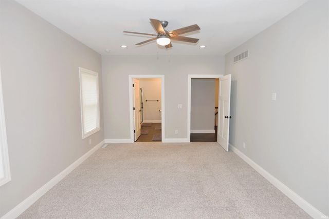 52427 Lynnewood Avenue, South Bend, IN 46628