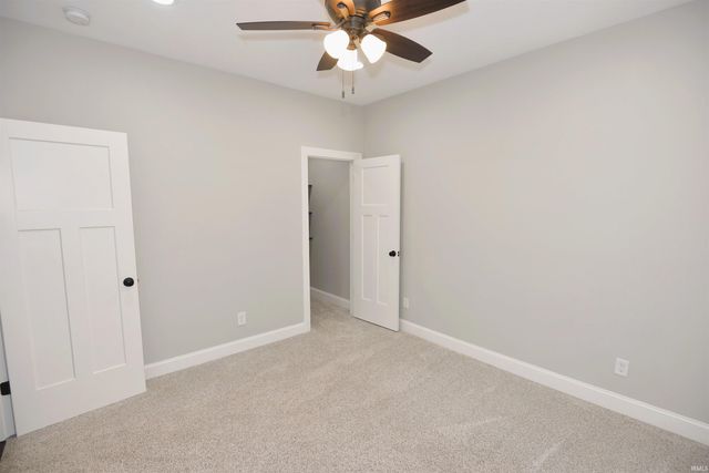 52427 Lynnewood Avenue, South Bend, IN 46628