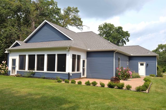 52427 Lynnewood Avenue, South Bend, IN 46628