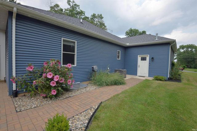 52427 Lynnewood Avenue, South Bend, IN 46628