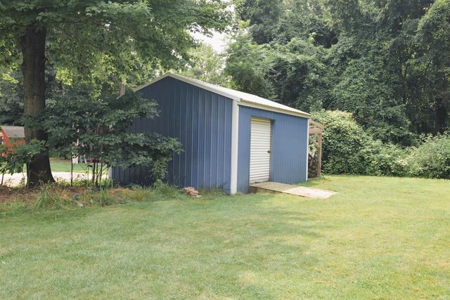 52427 Lynnewood Avenue, South Bend, IN 46628