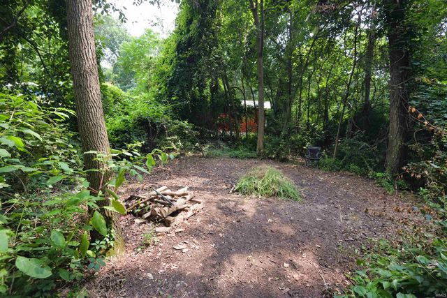 52427 Lynnewood Avenue, South Bend, IN 46628