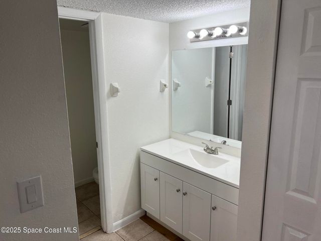 1609 Sunny Brook Lane NE E101, Palm Bay, FL 32905