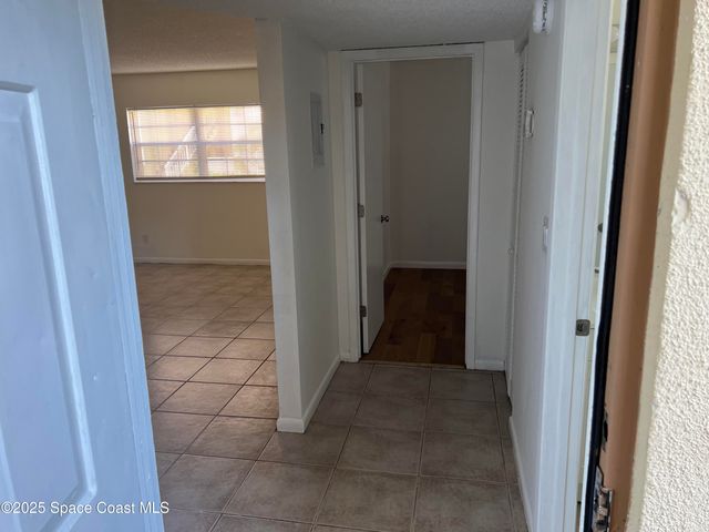 1609 Sunny Brook Lane NE E101, Palm Bay, FL 32905