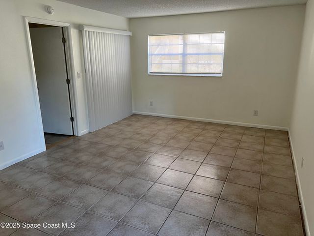 1609 Sunny Brook Lane NE E101, Palm Bay, FL 32905