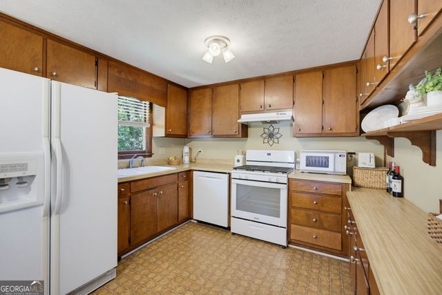 3922 Butterfield Drive NW, Kennesaw, GA 30152