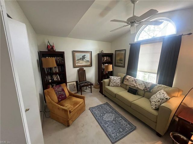 240 Dockside Dr Apt C, Hampton, VA 23669