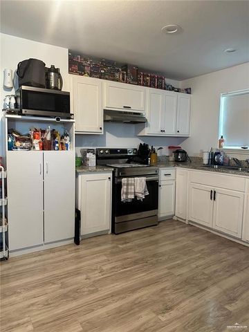 159 E Rodriguez Avenue, Raymondville, TX 78580