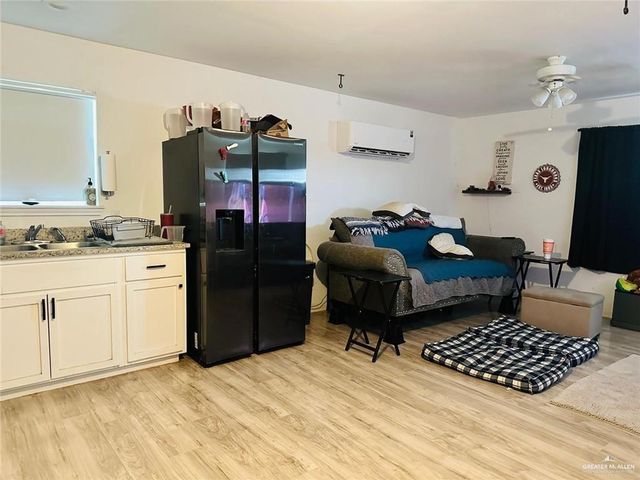 159 E Rodriguez Avenue, Raymondville, TX 78580