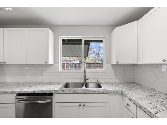 7108 TENNESSEE Ln, Vancouver, WA 98664