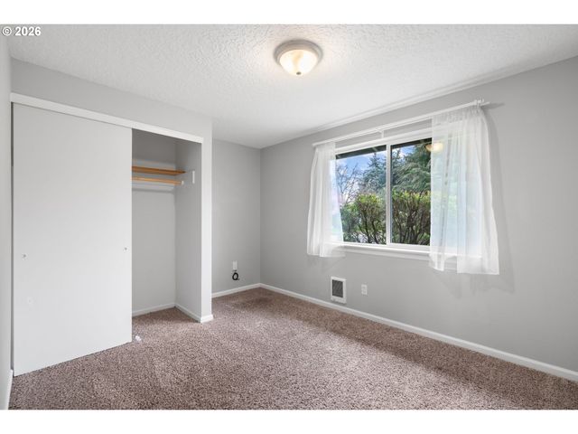 7108 TENNESSEE Ln, Vancouver, WA 98664